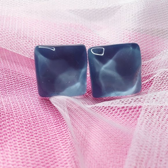 Blue square studs - Picture 1 of 1